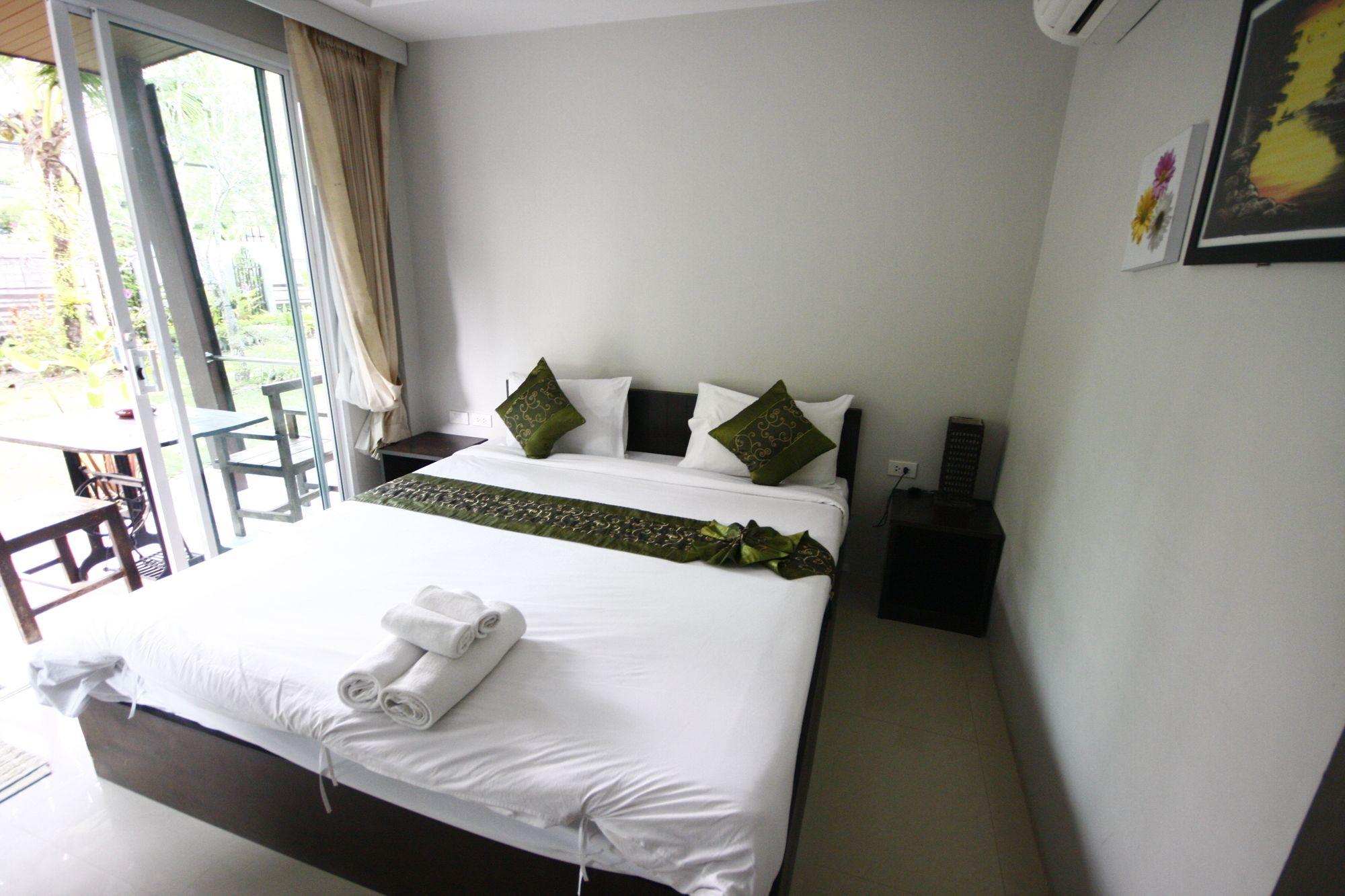 Naiyang Boutique Resort Nai Yang Beach Buitenkant foto